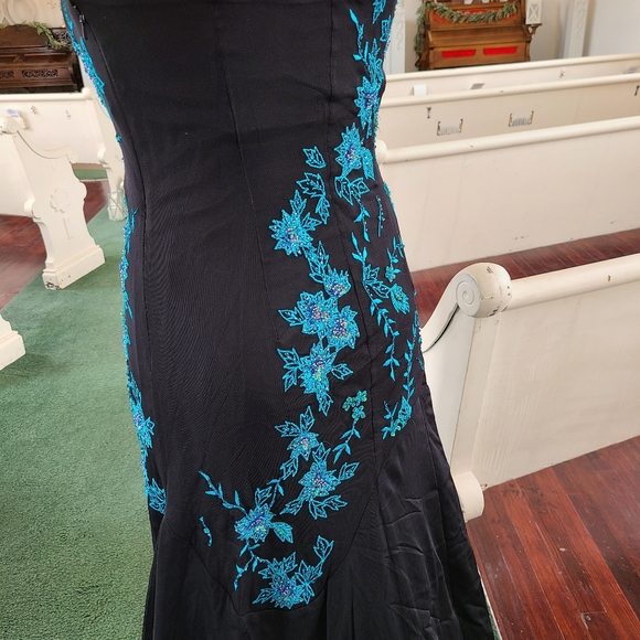 Embroidered Jasz Couture Gown - Picture 3 of 4